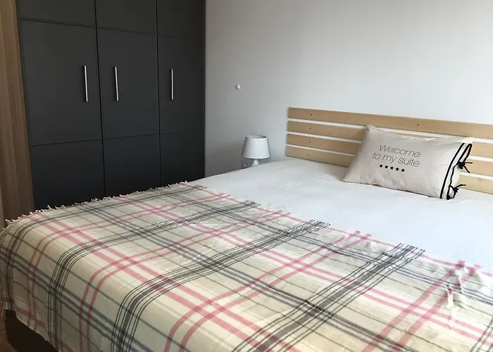 Helios منتجع بوموري