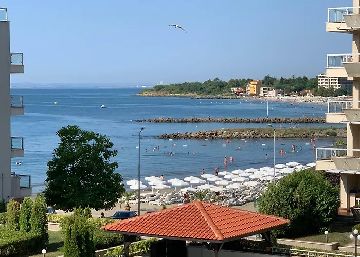 منتجع Helios 3*